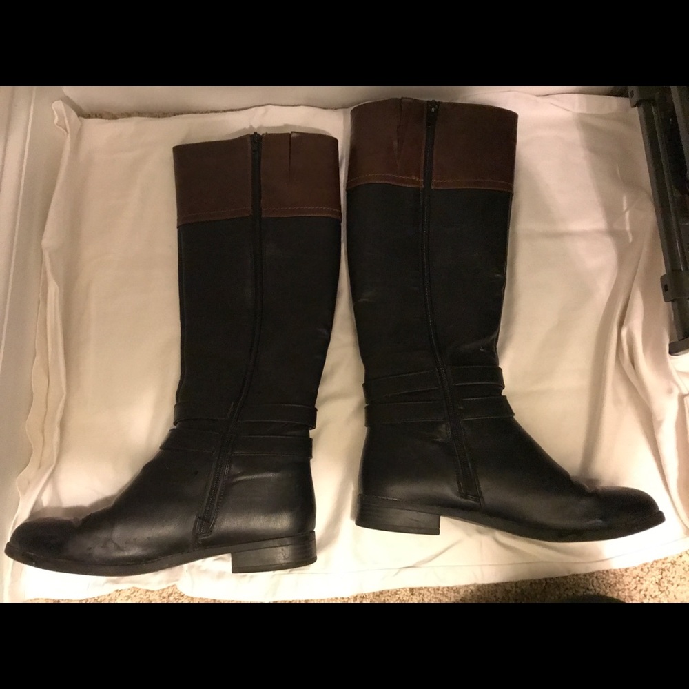 Boots - Picture 2 of 4